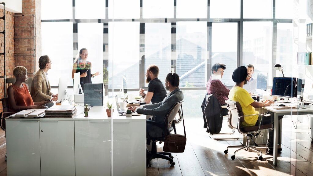 Diferença entre empreendimentos comerciais e corporativos: Qual é a melhor escolha para montar a sua empresa?