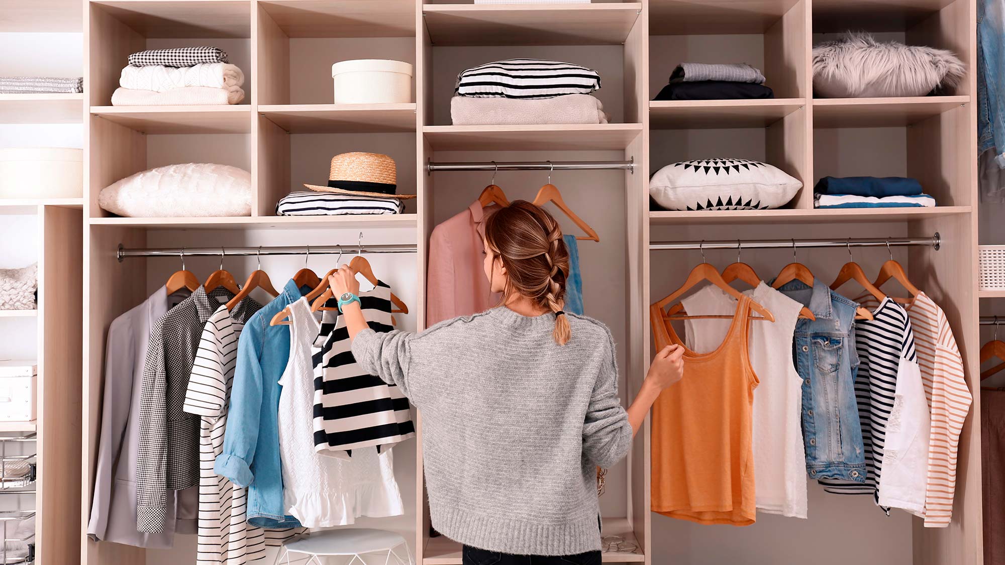 Dicas e ideias para organizar e decorar seu closet