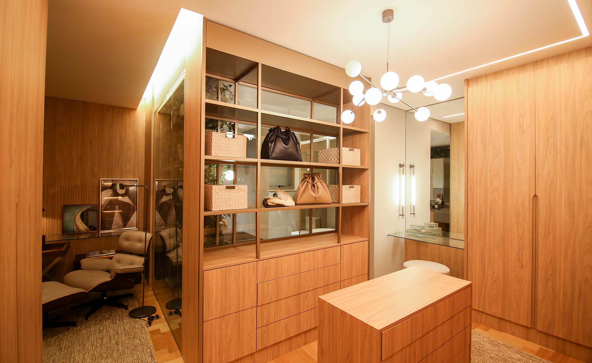 Como planejar um closet funcional?